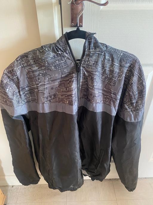  — Mens casual black & grey rain coat medium