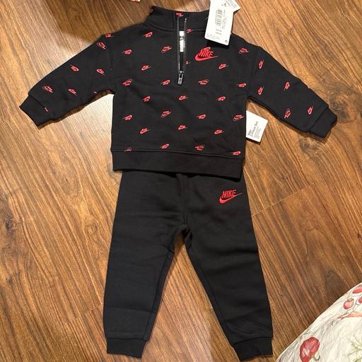  — 12/18 months babies nike tracksuit
