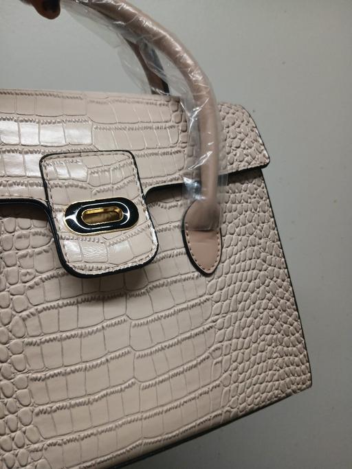  — croc faux pu leather 3x carry