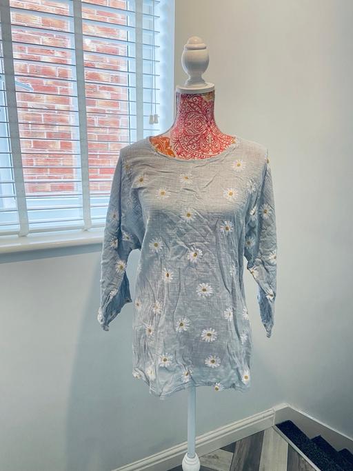 — (12/14) DAISY TOP £1