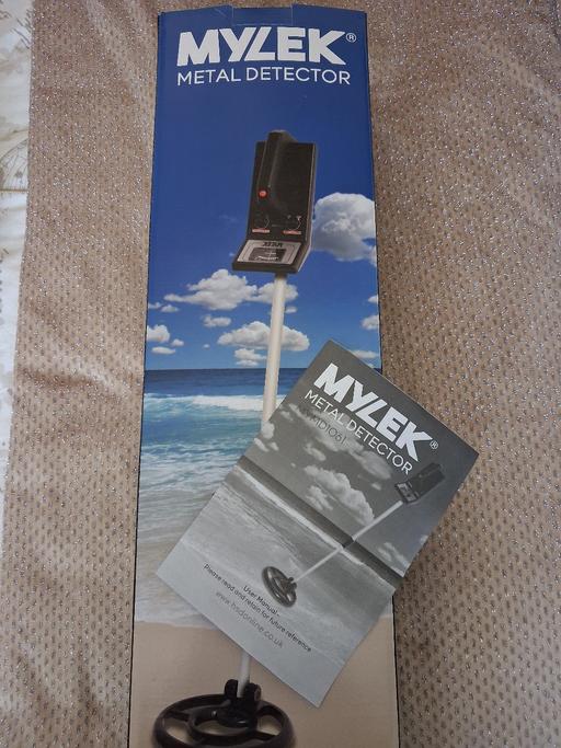  — METAL DETECTOR