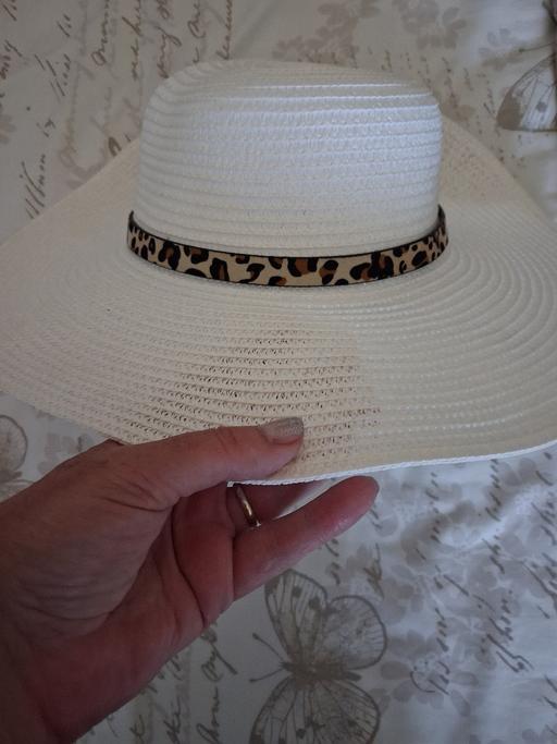  — GORGEOUS HAT