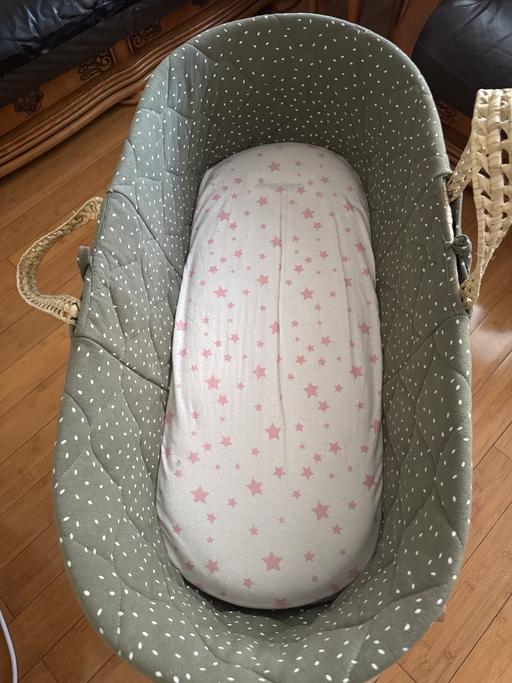  — Little Green Moses Basket with Stand/Matress
