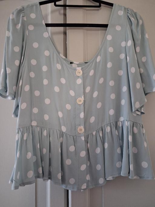  — LOVELY SUMMER TOP