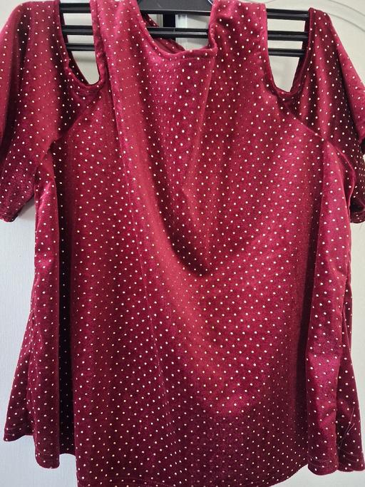  — LOVELY SUMMER TOP