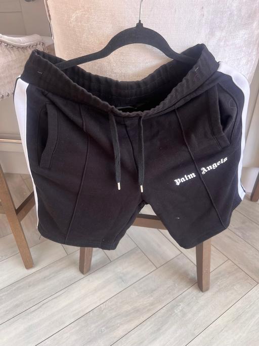  — Mens shorts size small