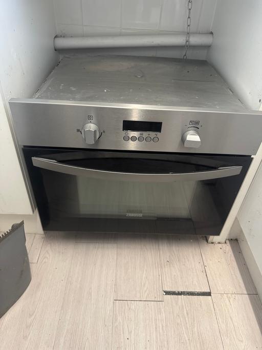  — Oven