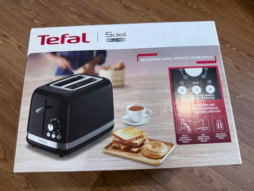  — Tefal Soleil 2-Slice Toaster in Black.