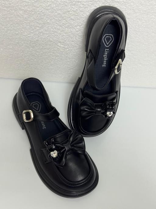  — High Quality Girls School Shoe