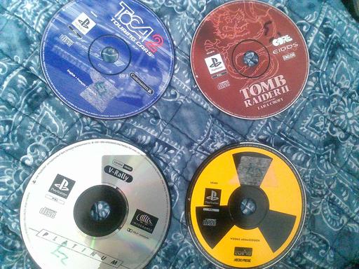  — playstation 1 games disc only 4x see photo
