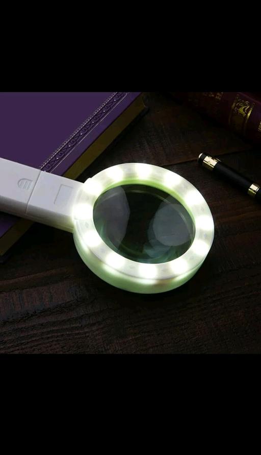  — Magnifying GlassLED Handheld 30X  Reading