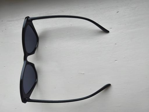  — Black Vintage Cat Eye Sunglasses Retro