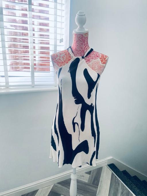  — (8) SHEIN DRESS