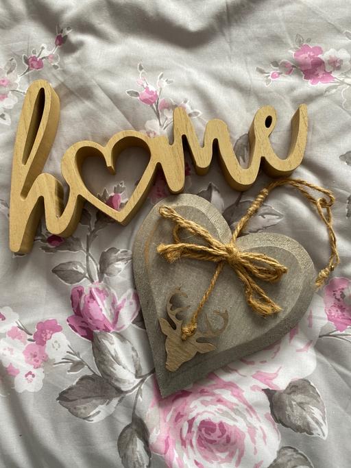  — Wooden home & heart