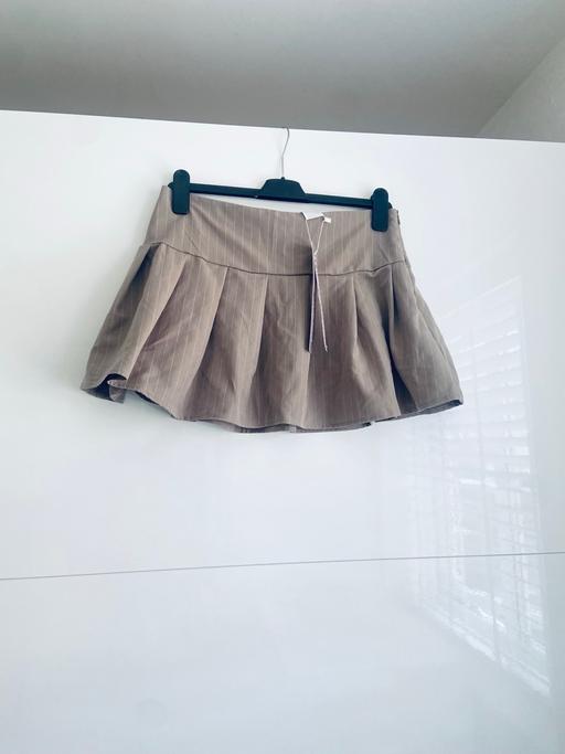  — (M/10) NEW - MISSGUIDED SKIRT £1