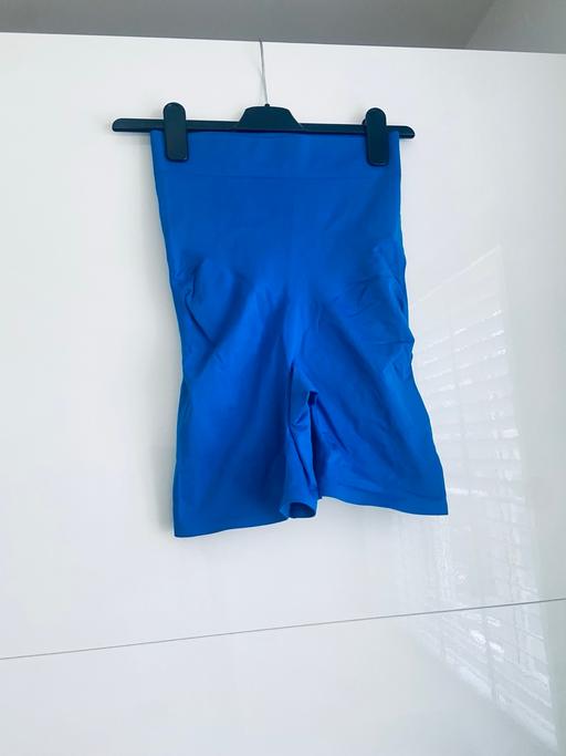  — (8) SHORTS £1