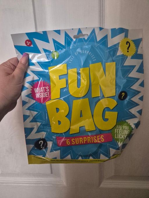  — new Fun Bag Contains 6 Surprises