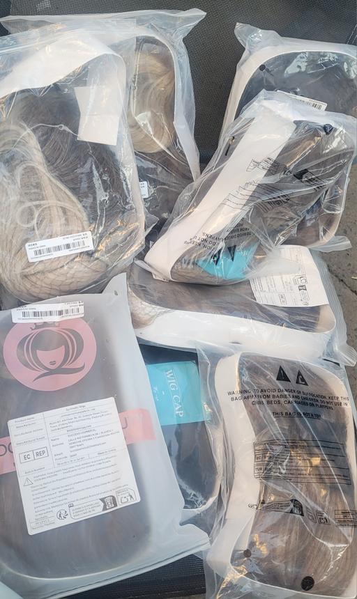  — bundle of wigs