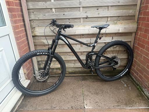  — Giant Stance 29 1 FS Large Frame 29” Wheels