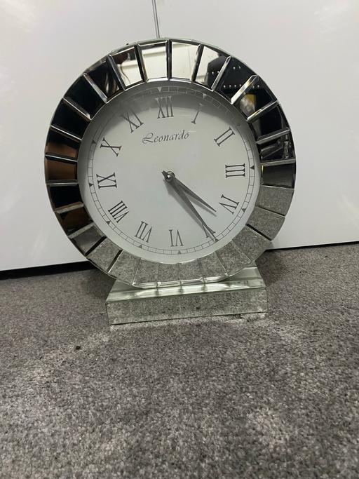  — Mirrored Mantel Clock