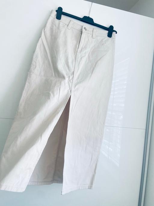  — (8/10) H&M DENIM MIDI SKIRT