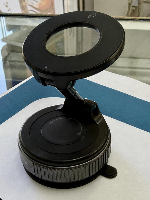  — K007 Magnetic Vacuum Suction Car Holder