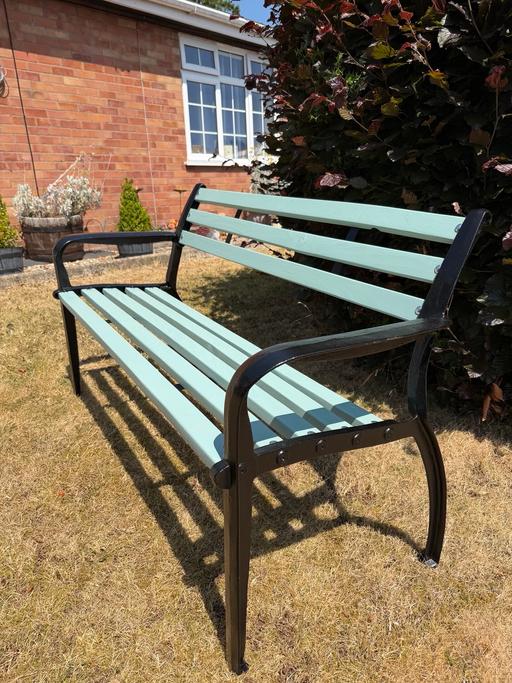  — Garden bench
