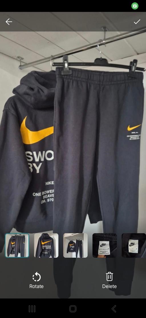  — nike tracksuit