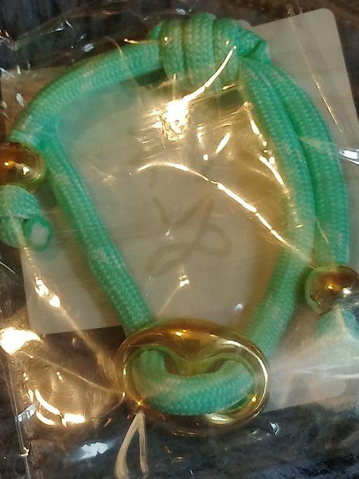  — A gorgeous~ bracelet