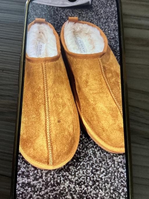  — New primark slippers size 7