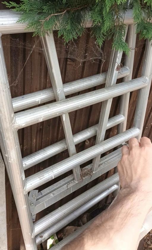  — Aluminium scaffold tower