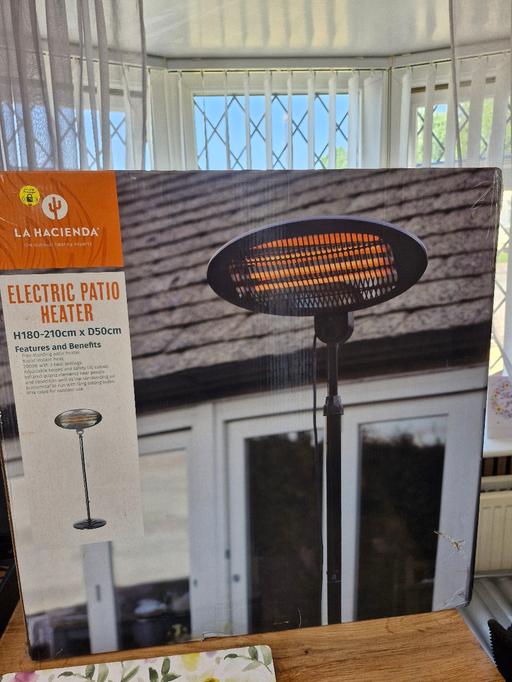 — Electric patio heater