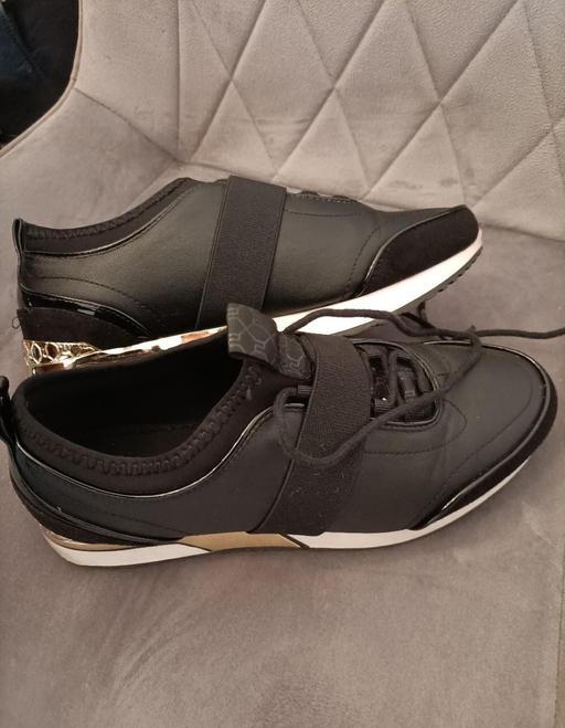  — river island size 5