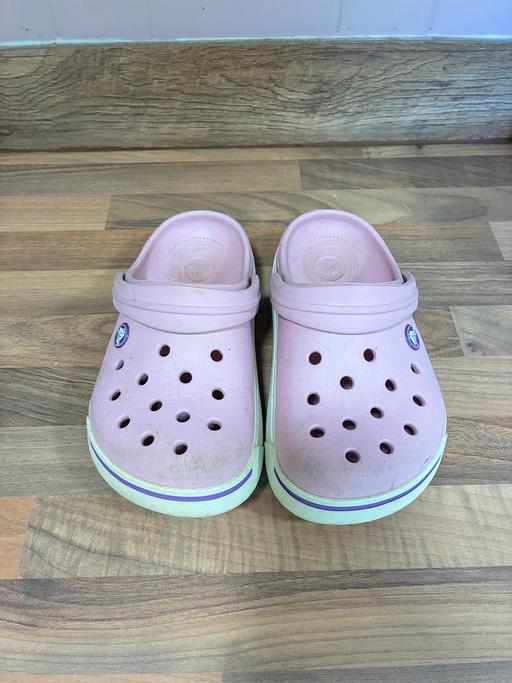  — Pink Crocs size 2 junior