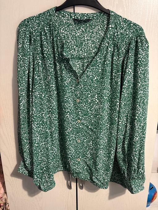  — Ladies blouse