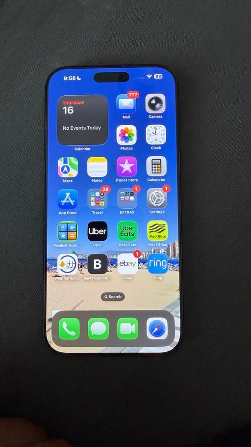  — i phone 16 pro max black