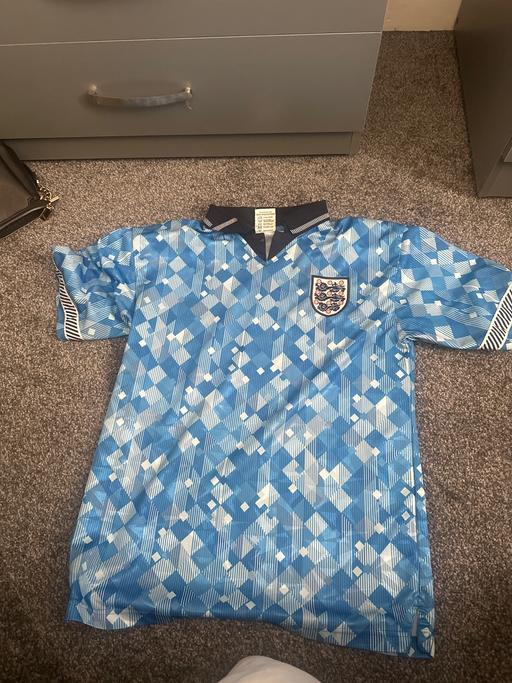 — England retro top