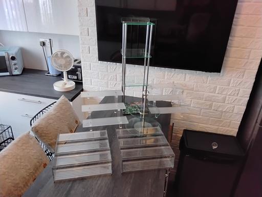  — display Stands for small items & free retro