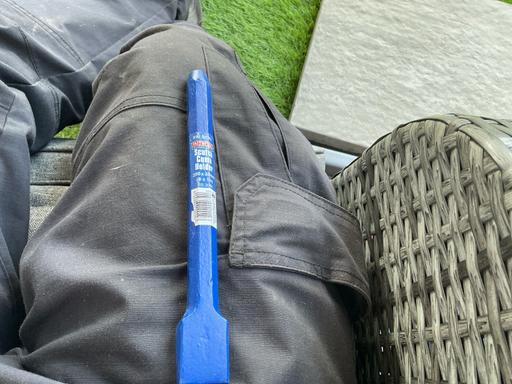  — 1 inch scutch comb holder