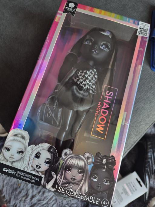  — doll rainbow high new £10