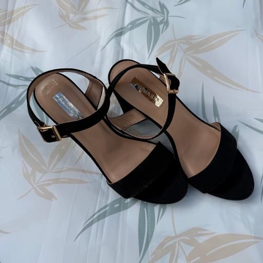  — Primark black block heels
