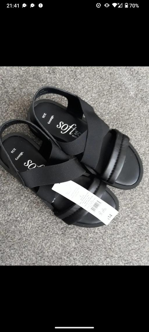  — women sandals size 3