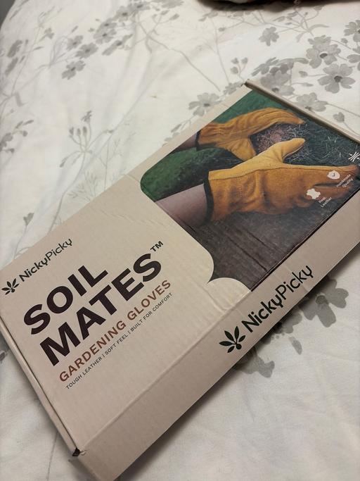 — Nickypicky soil mate gardening gloves