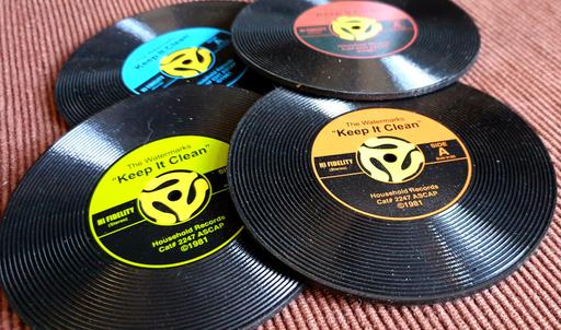  — 4x Rubberised Vinyl Record Coasters Retro