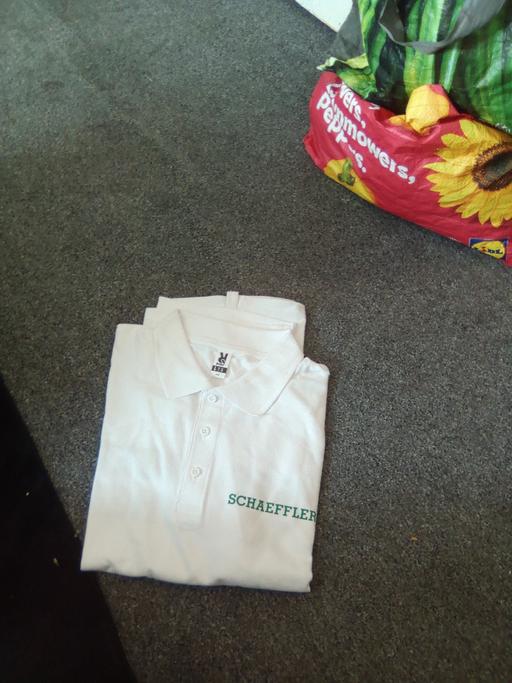  — polo top