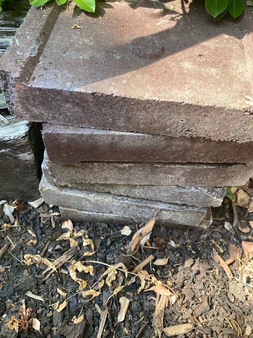  — Storage heater bricks