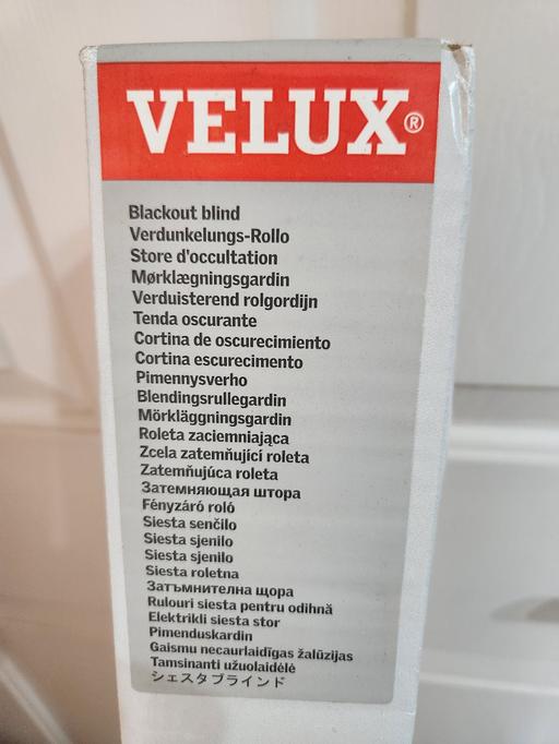  — VELUX black out blind