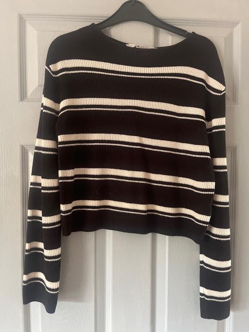  — H&M jumper age 13-14 years black stripped