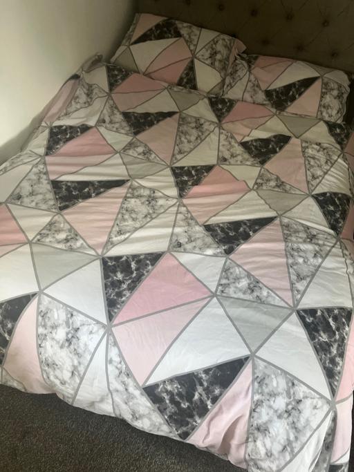  — Double bedding set pinks blacks grey