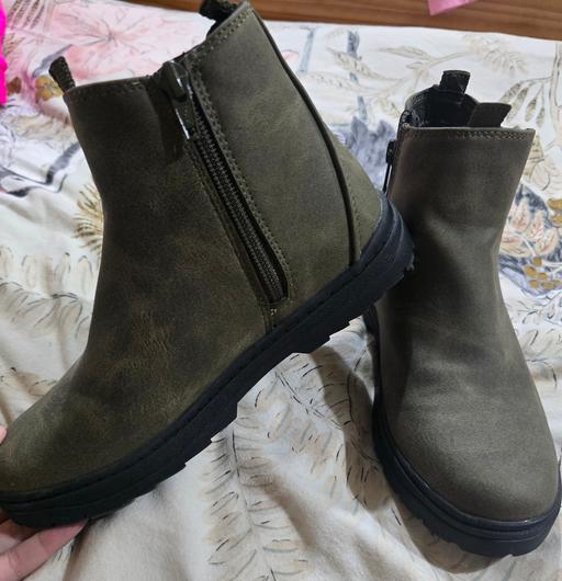  — size 2 boys TU boots